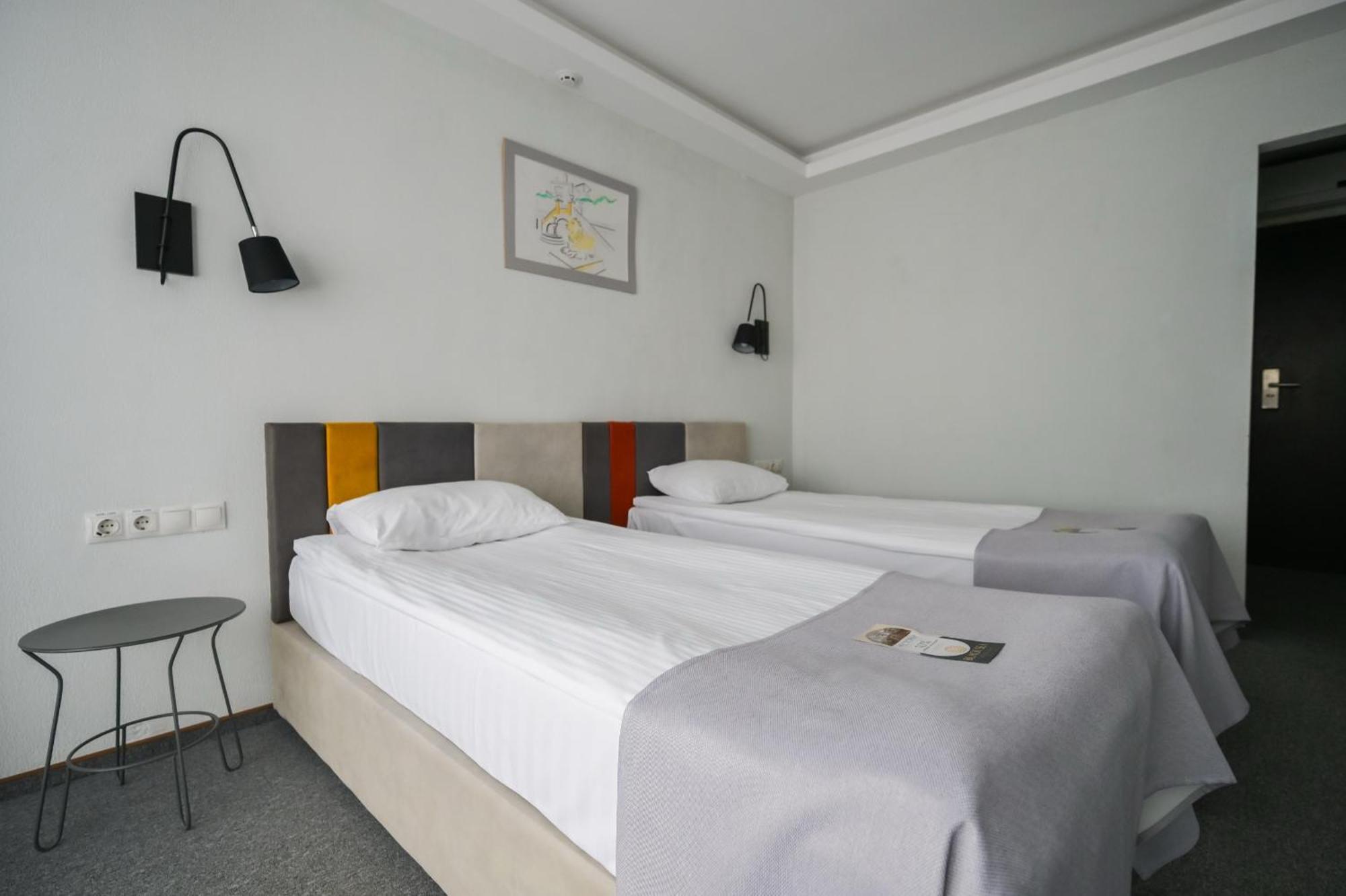 酒店 Black Sea 4*